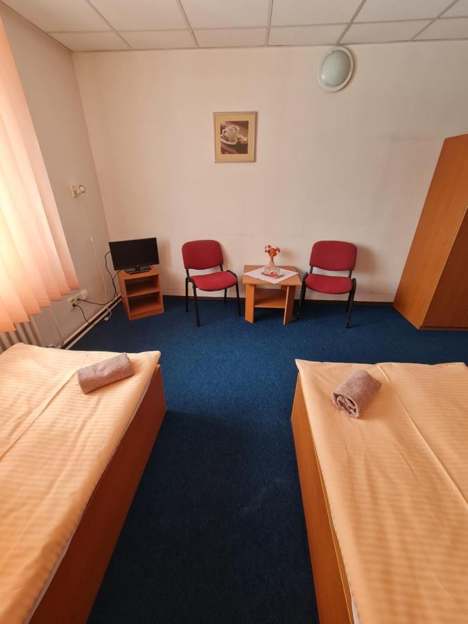 Penzion Olympia Банска-Бистрица Экстерьер фото